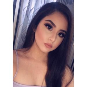 Meet your Posher, Alexia